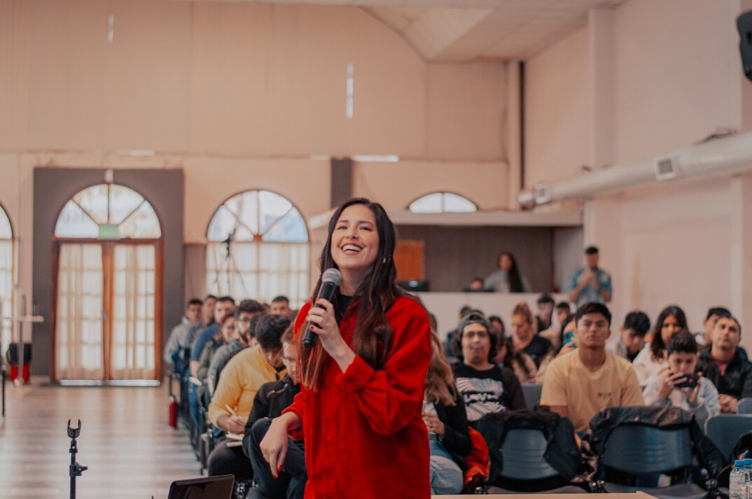 confident speaker presenting
